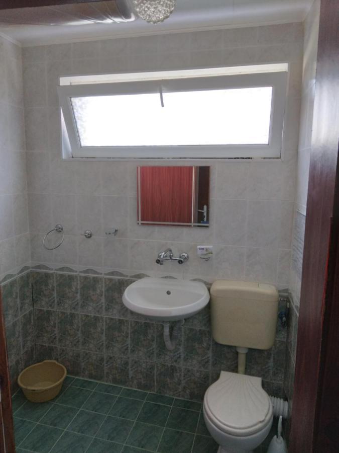 Къща За Гости Семейство Маврови Hotell Rezovo Exteriör bild
