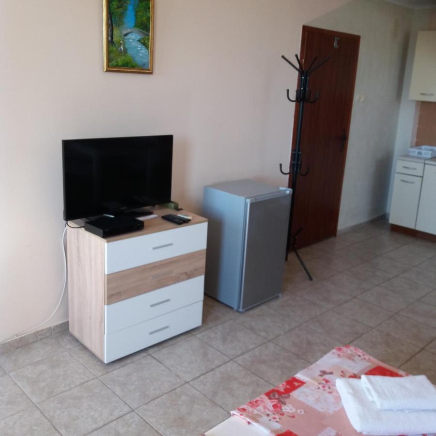 Къща За Гости Семейство Маврови Hotell Rezovo Exteriör bild