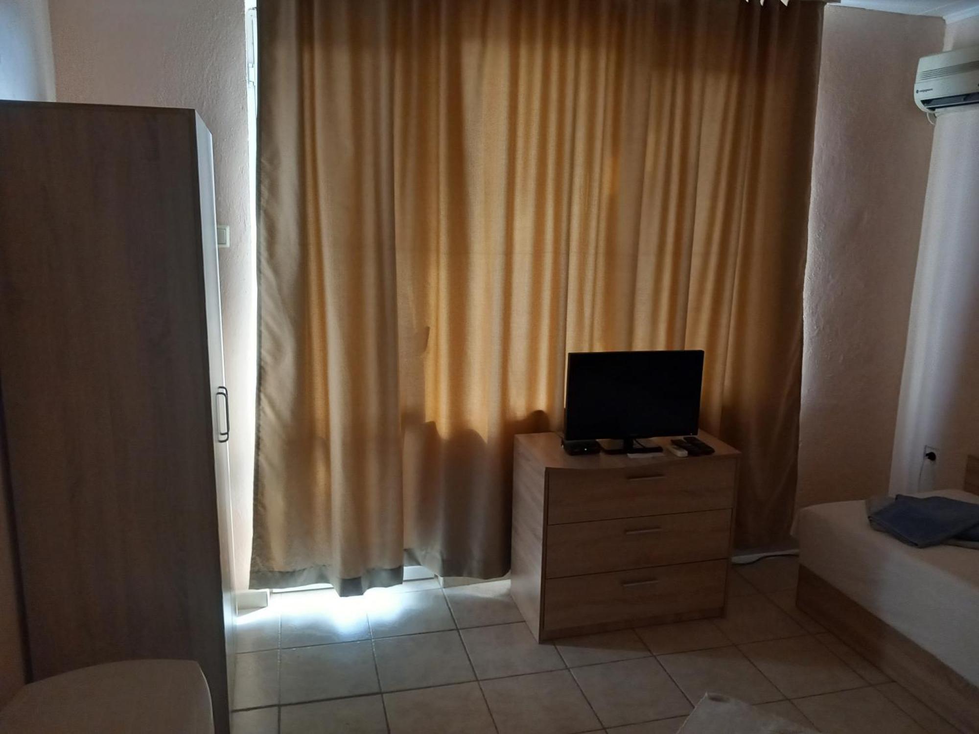 Къща За Гости Семейство Маврови Hotell Rezovo Exteriör bild