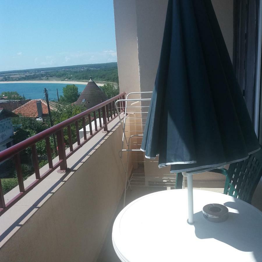 Къща За Гости Семейство Маврови Hotell Rezovo Exteriör bild