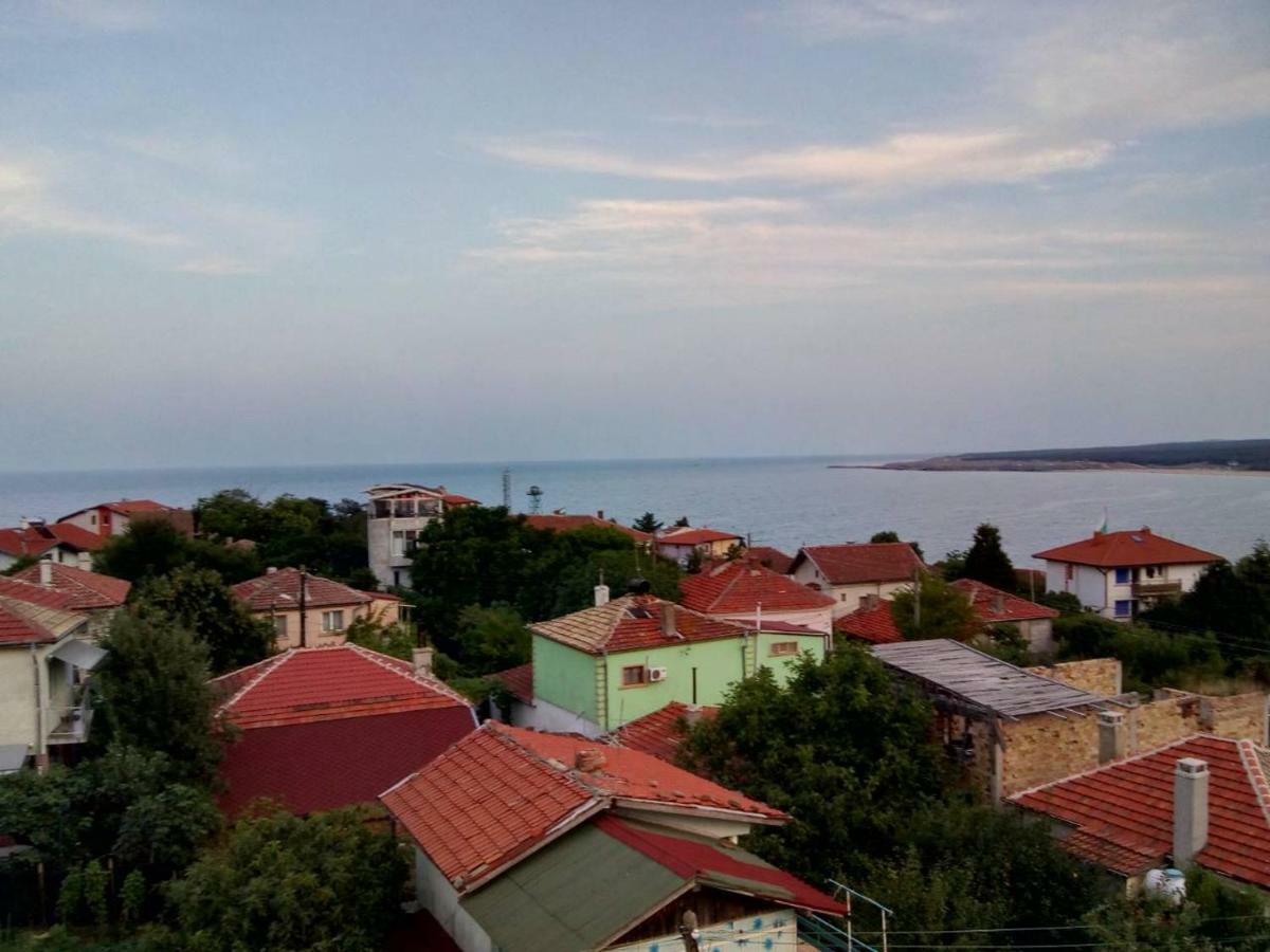 Къща За Гости Семейство Маврови Hotell Rezovo Exteriör bild